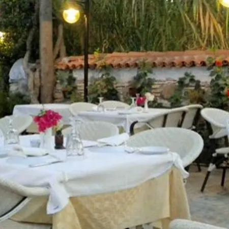 Отель Rustica 2*