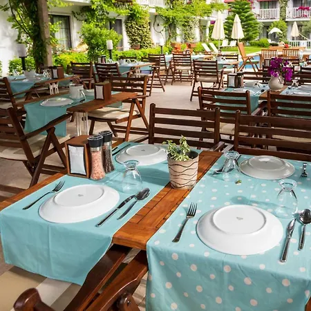 Rustica Hotel